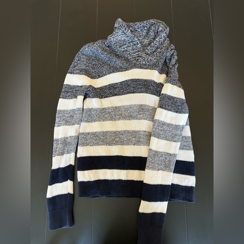 Mens express sweater